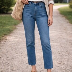 Madewell Relaxed Jeans Mid Wash High rise Size 23 Classic Straight Leg Denim